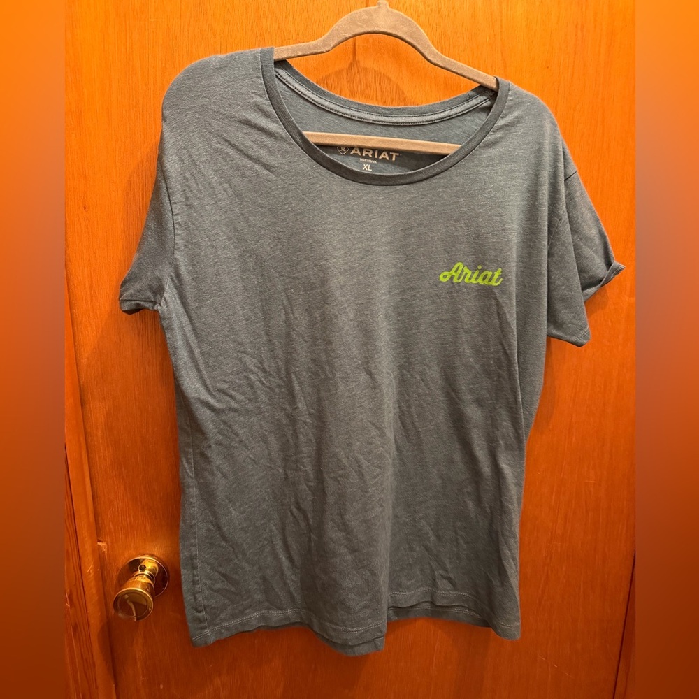 Ariat women’s size XL Crew Neck Tee